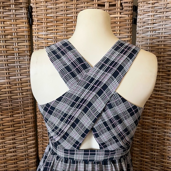 Club Monaco Crossback Midi Dress in Rose Plaid Size 2 NWT - Picture 6 of 13